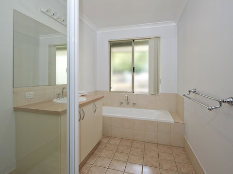 Fern Creek - Accommodation Main Beach 17