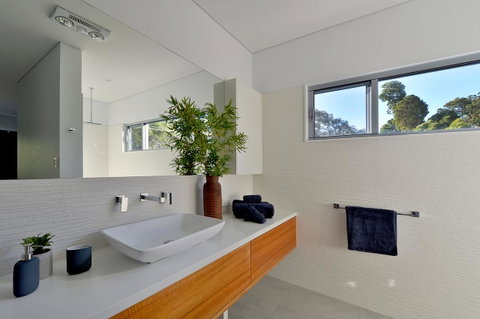 Sandpiper Retreat - Accommodation Main Beach 19