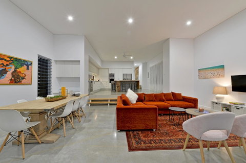 Sandpiper Retreat - Accommodation Main Beach 6