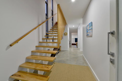 Sandpiper Retreat - Accommodation Main Beach 8