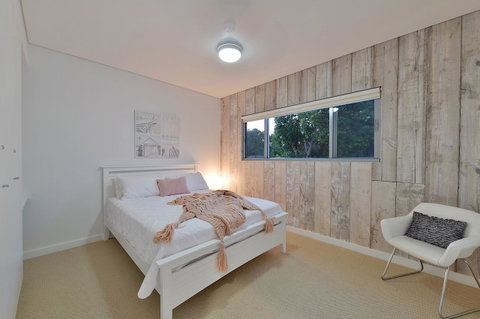 Sandpiper Retreat - Accommodation Main Beach 12
