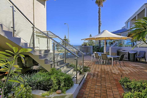 Beachfront @ Scarbs - Accommodation Main Beach 4