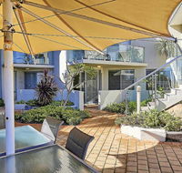Beachfront  Scarbs - Accommodation Main Beach