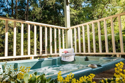Riverglen Chalets - Accommodation Main Beach 38