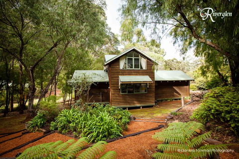 Riverglen Chalets - Accommodation Main Beach 30