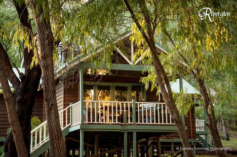 Riverglen Chalets - Accommodation Main Beach 31