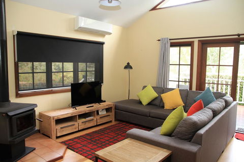 Riverglen Chalets - Accommodation Main Beach 13