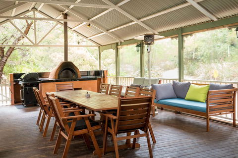 Riverglen Chalets - Accommodation Main Beach 4