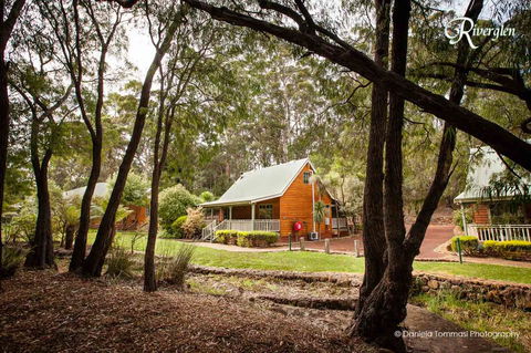 Riverglen Chalets - Accommodation Main Beach 26