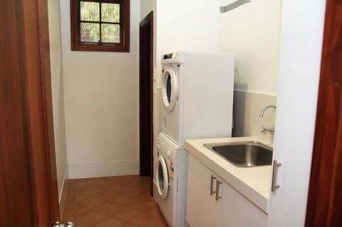 Riverglen Chalets - Accommodation Main Beach 1