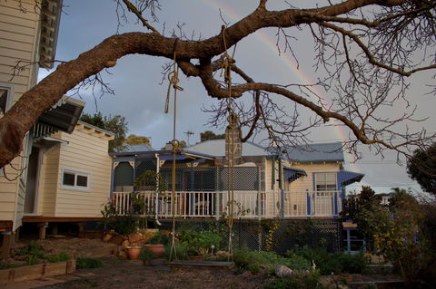 Lotti's House - Accommodation Main Beach 10