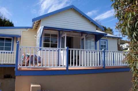 Lotti's House - Accommodation Main Beach 12