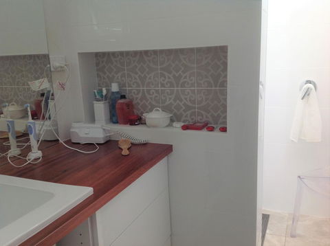 Lotti's House - Accommodation Main Beach 24