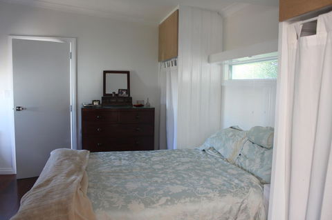 Lotti's House - Accommodation Main Beach 22
