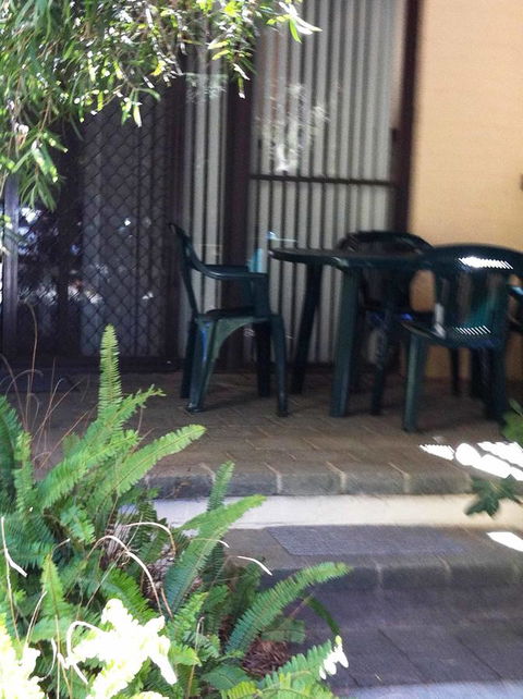 Kenata-Fairway Apartment Hotel - Accommodation Main Beach 16