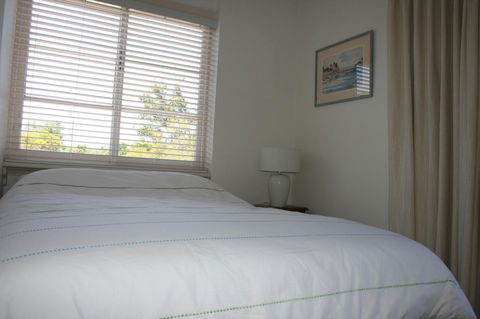 Kenata-Fairway Apartment Hotel - Accommodation Main Beach 5