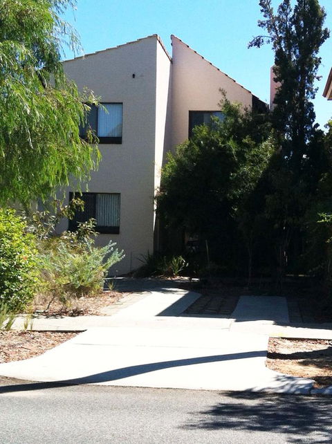 Kenata-Fairway Apartment Hotel - Accommodation Main Beach 15