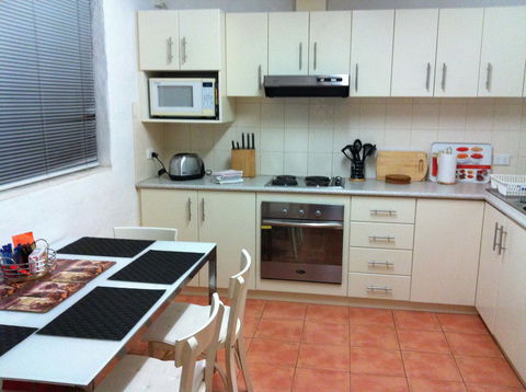 Kenata-Fairway Apartment Hotel - Accommodation Main Beach 17