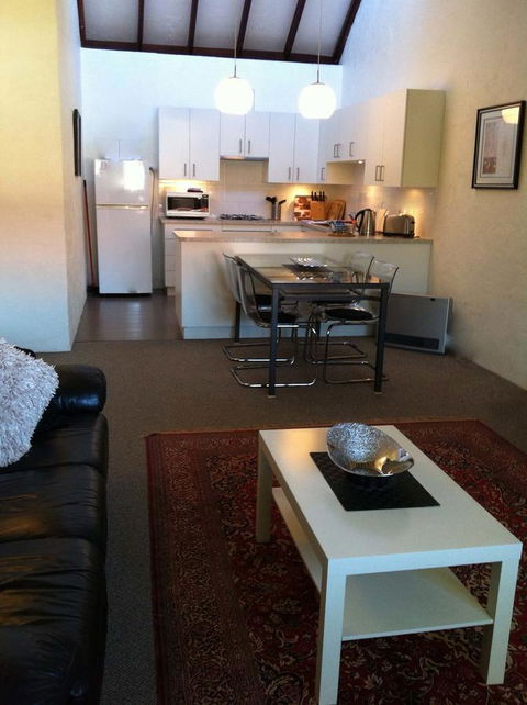 Kenata-Fairway Apartment Hotel - Accommodation Main Beach 28
