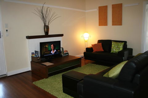 Kenata-Fairway Apartment Hotel - Accommodation Main Beach 1