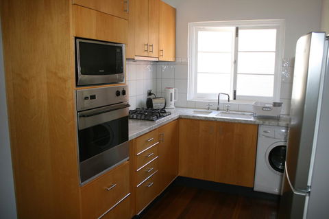 Kenata-Fairway Apartment Hotel - Accommodation Main Beach 4