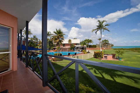 Moonlight Bay Suites - Accommodation Main Beach 10