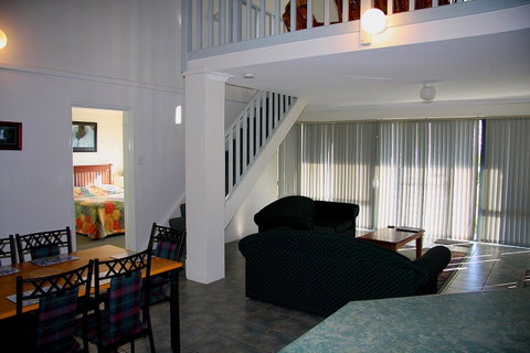 Bayside Villas - Accommodation Main Beach 28