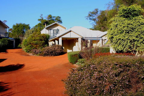 Bayside Villas - Accommodation Main Beach 23