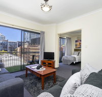 Oversized Eastend sleeps 6 Free PARKINGPOOL WIFI - Accommodation Main Beach