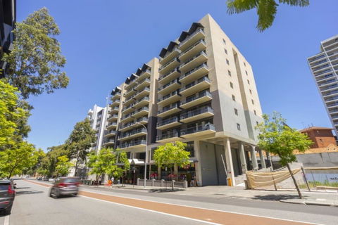 Oversized Eastend Sleeps 6 Free PARKING+POOL WIFI - Accommodation Main Beach 31