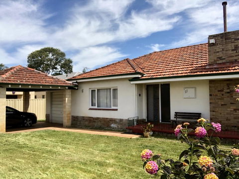 Inglewood Comfort - Accommodation Main Beach 9