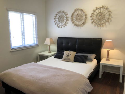 Inglewood Comfort - Accommodation Main Beach 5