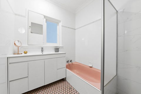 Inglewood Comfort - Accommodation Main Beach 11