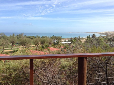 Peoples Park - Accommodation Main Beach 14