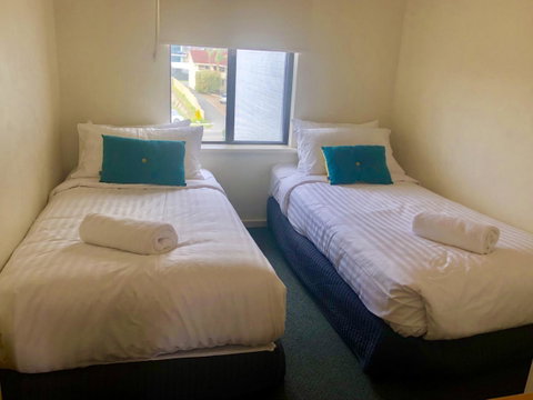 West Beach Lagoon 114 â€“ Ocean Views - Accommodation Main Beach 7