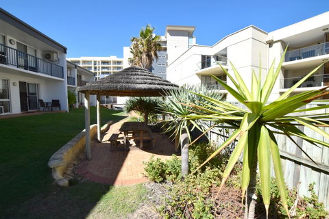 West Beach Lagoon 114 â€“ Ocean Views - Accommodation Main Beach 12