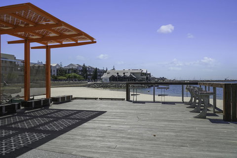 Luxury Suite Bunbury - Accommodation Main Beach 18