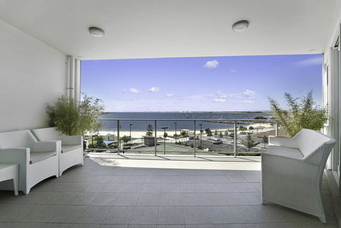 Luxury Suite Bunbury - Accommodation Main Beach 2