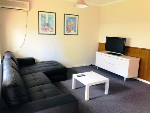 West Beach Lagoon 208 â€“ Great Value! - Accommodation Main Beach 9