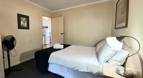 West Beach Lagoon 208 â€“ Great Value! - Accommodation Main Beach 3