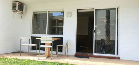 West Beach Lagoon 208 â€“ Great Value! - Accommodation Main Beach 16