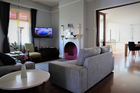 Fremantle Heritage Home For You To Enjoy! - Accommodation Main Beach 17
