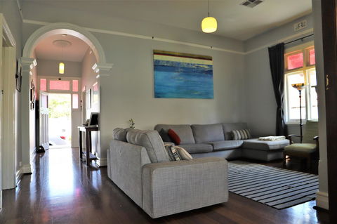 Fremantle Heritage Home For You To Enjoy! - Accommodation Main Beach 21