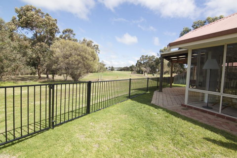 Stableford Cottage Holiday Home Dunsborough - Accommodation Main Beach 7