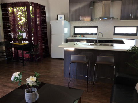 Como Retreat - Two Bedroom Villa - Accommodation Main Beach 5