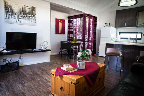Como Retreat - Two Bedroom Villa - Accommodation Main Beach 22