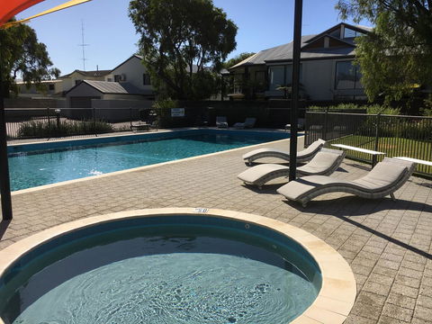 Geographe Bay Apartment - Accommodation Main Beach 5