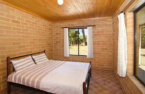 Turner Brook Chalet - Accommodation Main Beach 9