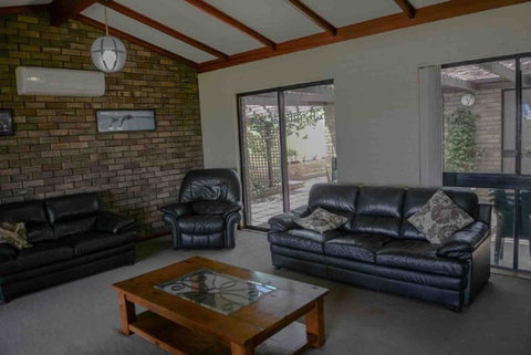 Geraldton Holliday Villas - Accommodation Main Beach 7