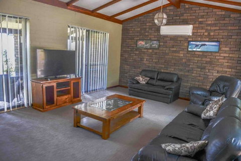 Geraldton Holliday Villas - Accommodation Main Beach 8